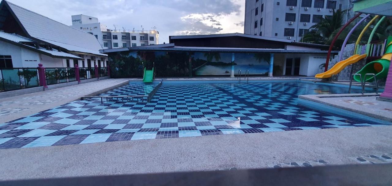Rasa Senang Villa -Islam Guest Only Pantai Cenang  Exterior foto