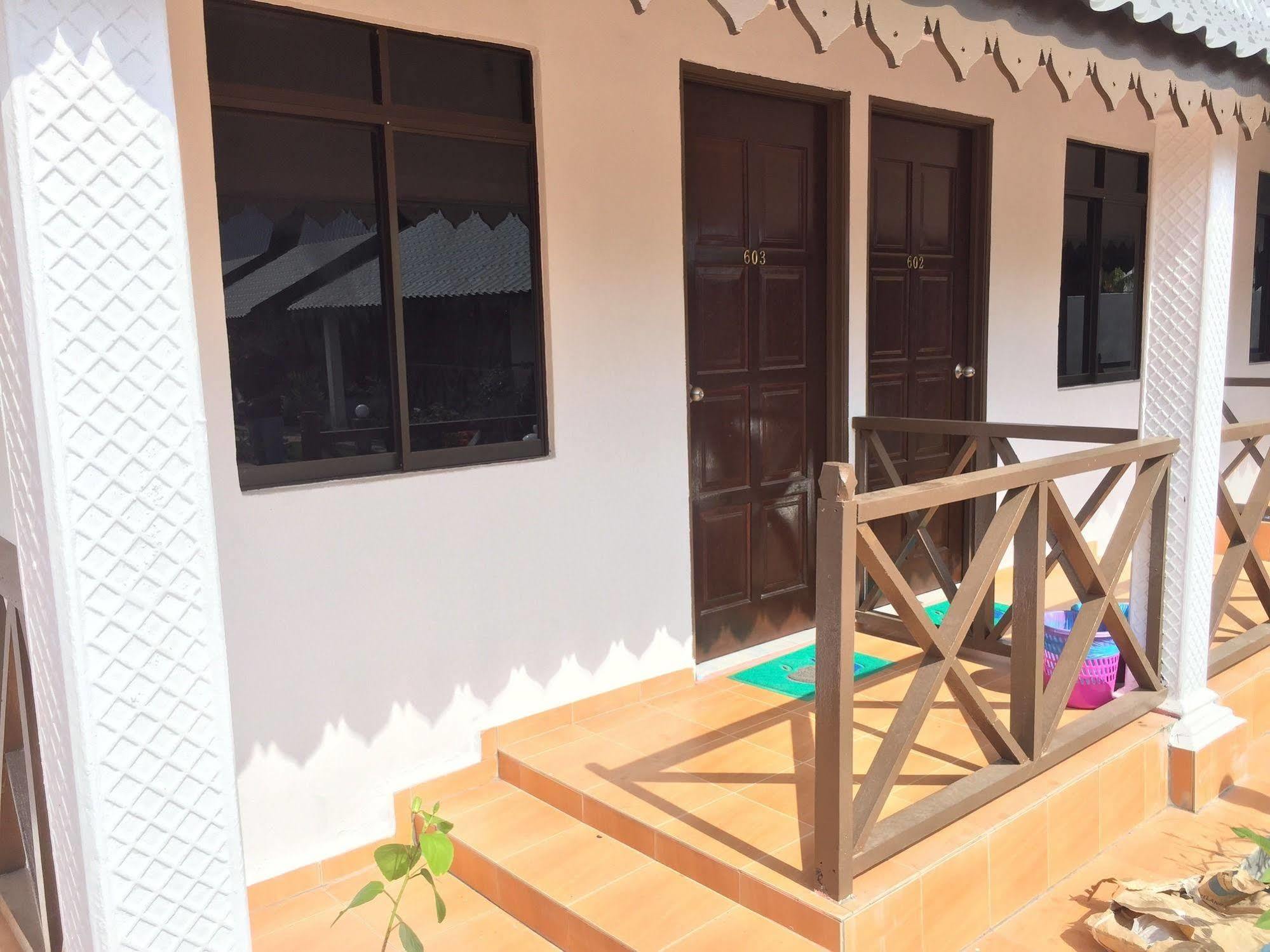 Rasa Senang Villa -Islam Guest Only Pantai Cenang  Exterior foto