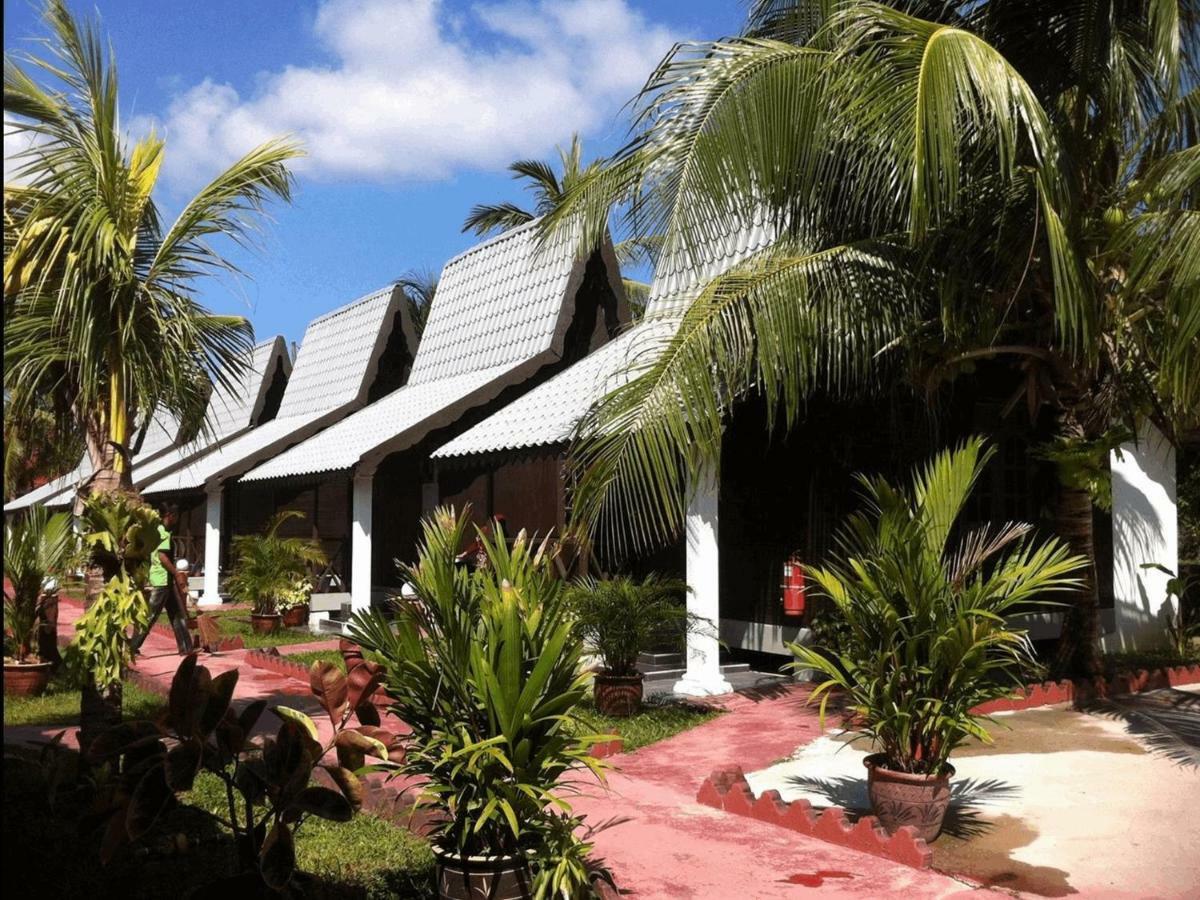 Rasa Senang Villa -Islam Guest Only Pantai Cenang  Exterior foto